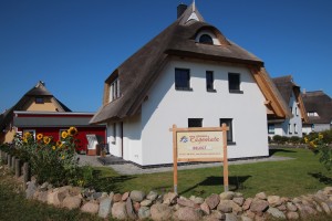 Ferienhaus "Rügenkate" - Erholung pur unter Reet